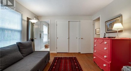 Residential - Single Family Home - Dundas, Canada - Canada