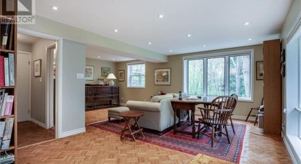 Residential - Single Family Home - Dundas, Canada - Canada