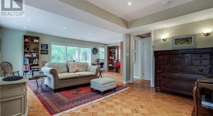 Residential - Single Family Home - Dundas, Canada - Canada