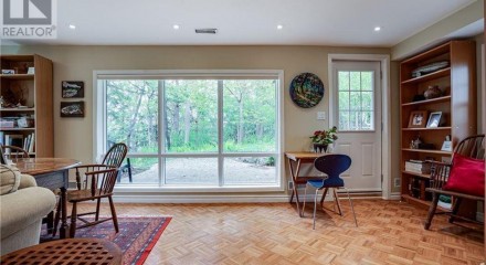 Residential - Single Family Home - Dundas, Canada - Canada