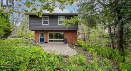 Residential - Single Family Home - Dundas, Canada - Canada