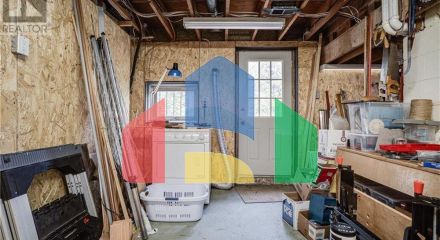 Residential - Single Family Home - Dundas, Canada - Canada