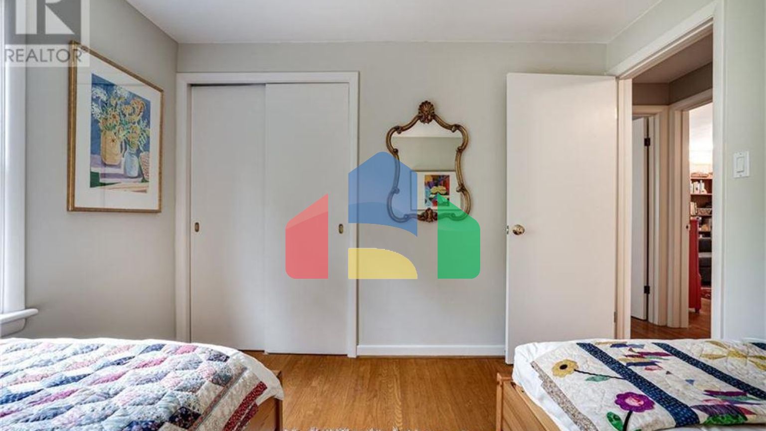 Residential - Single Family Home - Dundas, Canada - Canada