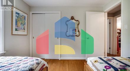 Residential - Single Family Home - Dundas, Canada - Canada