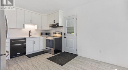 Residential - Single Family Home - St. Thomas, Canada - Canada