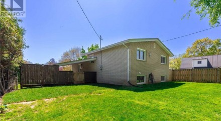 Residential - Single Family Home - St. Thomas, Canada - Canada
