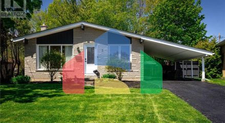 Residential - Single Family Home - St. Thomas, Canada - Canada