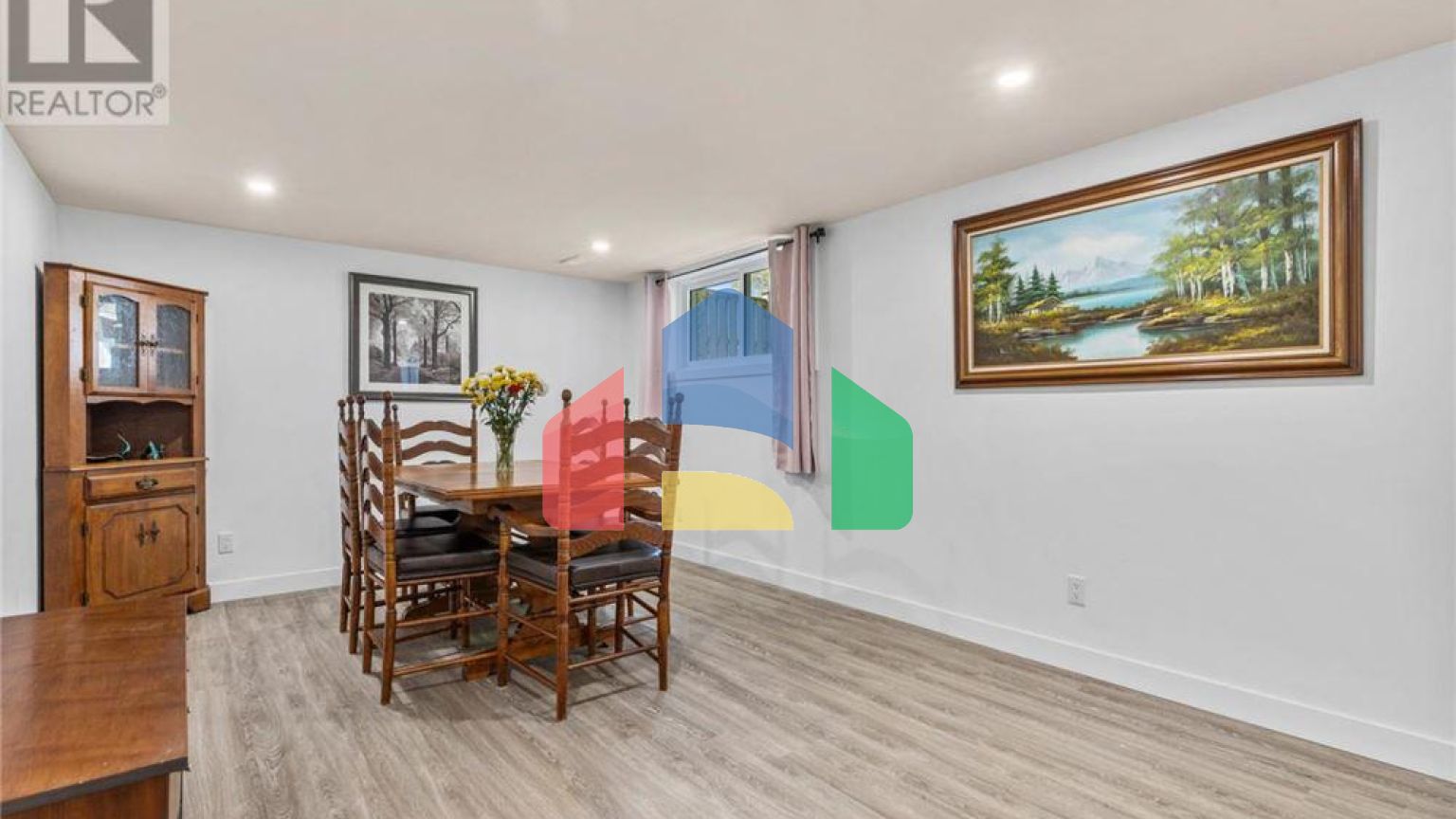 Residential - Single Family Home - St. Thomas, Canada - Canada