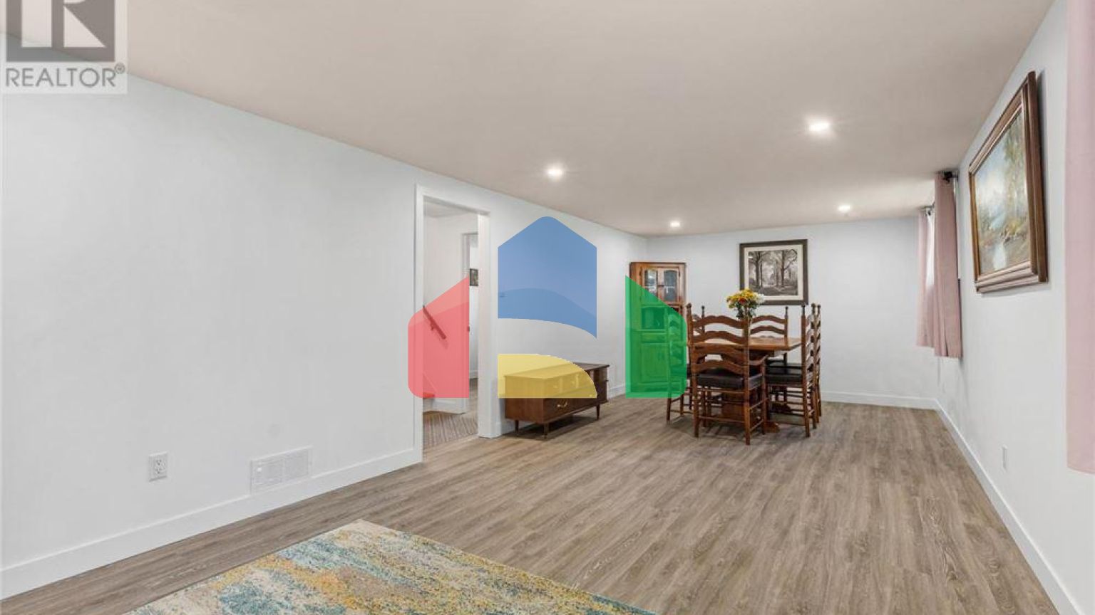 Residential - Single Family Home - St. Thomas, Canada - Canada