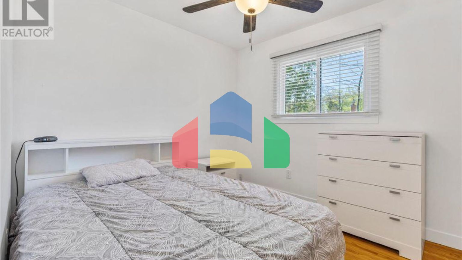 Residential - Single Family Home - St. Thomas, Canada - Canada