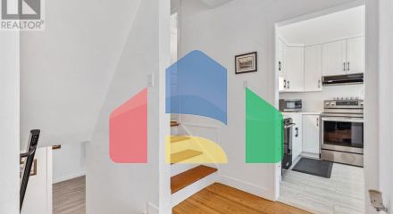Residential - Single Family Home - St. Thomas, Canada - Canada