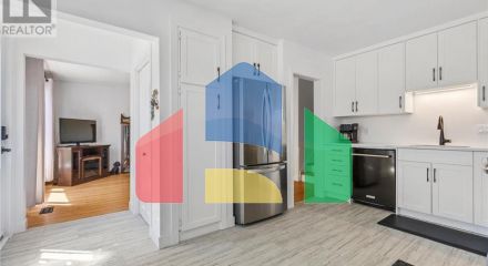 Residential - Single Family Home - St. Thomas, Canada - Canada