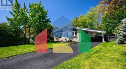 Residential - Single Family Home - St. Thomas, Canada - Canada