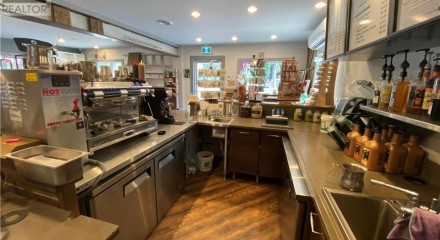 Commercial - Commercial/Retail - Christina Lake, Canada - Canada