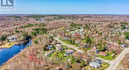 Residential - Single Family Home - Greater Sudbury, Canada - Canada