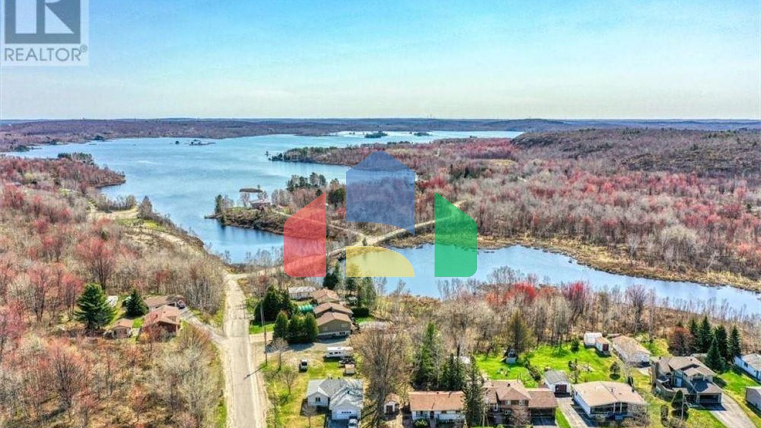 Residential - Single Family Home - Greater Sudbury, Canada - Canada