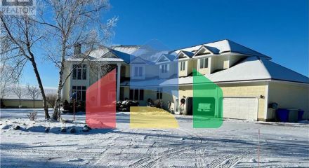 Residential - Single Family Home - Oak Bay, Canada - Canada