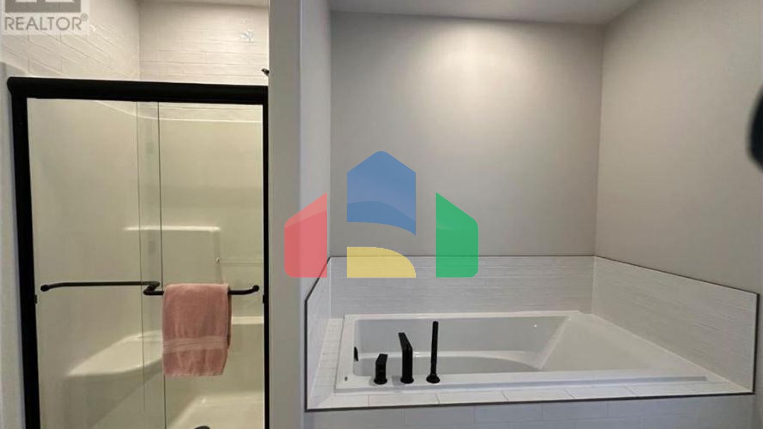 Residential - Single Family Home - Sundre, Canada - Canada