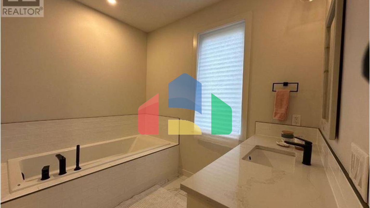 Residential - Single Family Home - Sundre, Canada - Canada