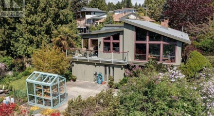 Residential - Single Family Home - Sechelt, Canada - Canada
