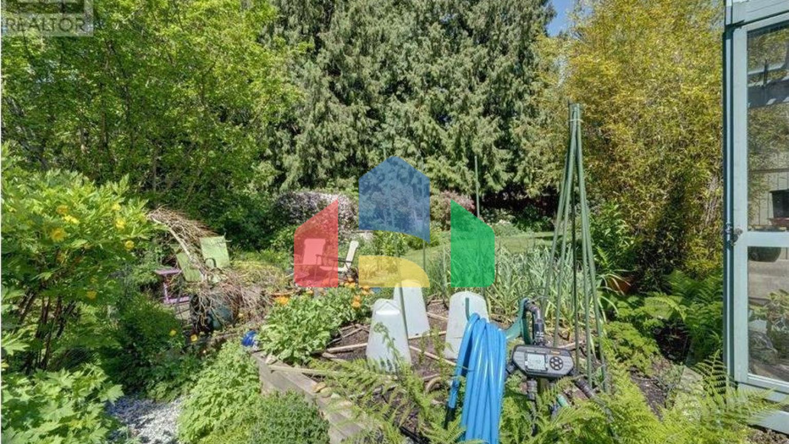 Residential - Single Family Home - Sechelt, Canada - Canada