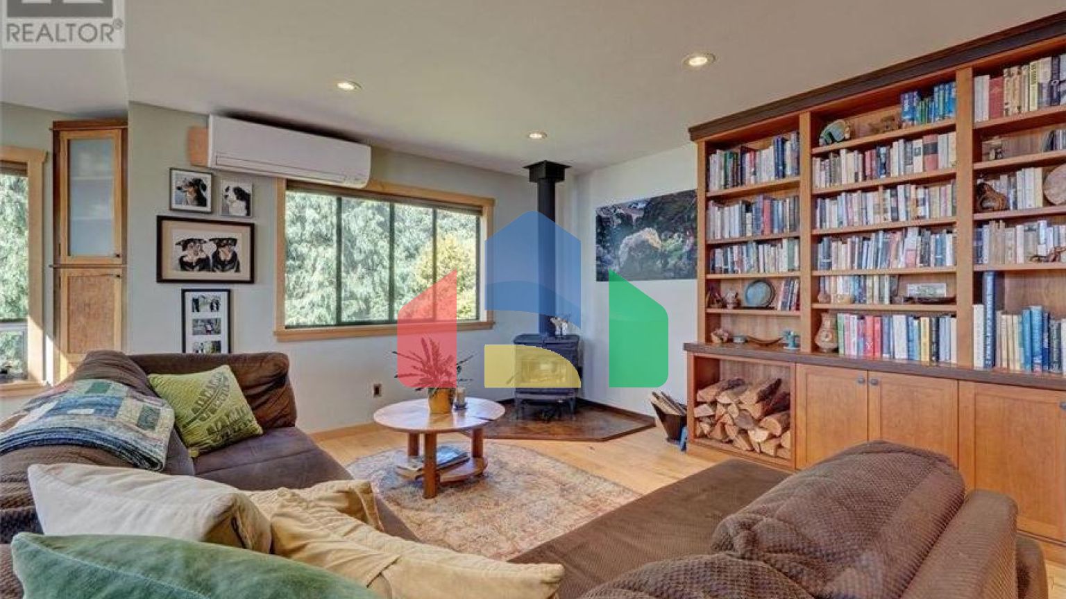 Residential - Single Family Home - Sechelt, Canada - Canada