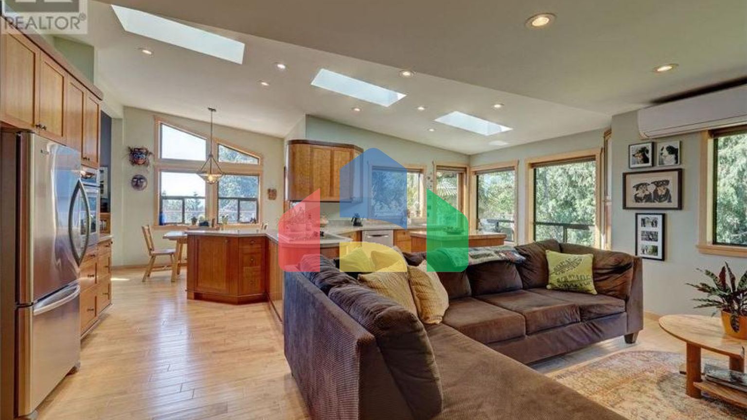 Residential - Single Family Home - Sechelt, Canada - Canada