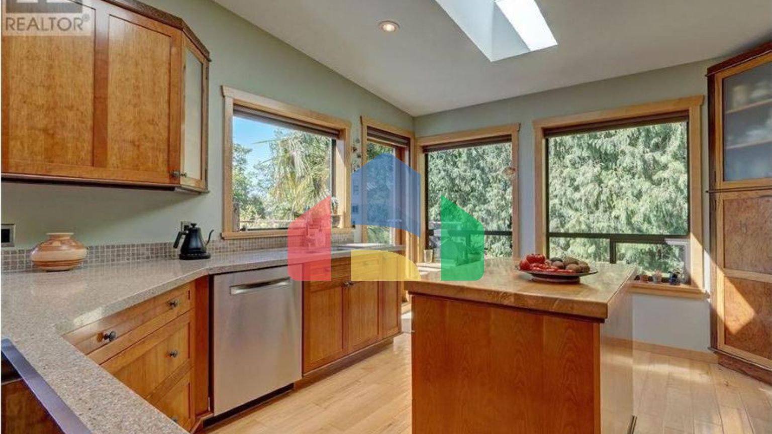 Residential - Single Family Home - Sechelt, Canada - Canada