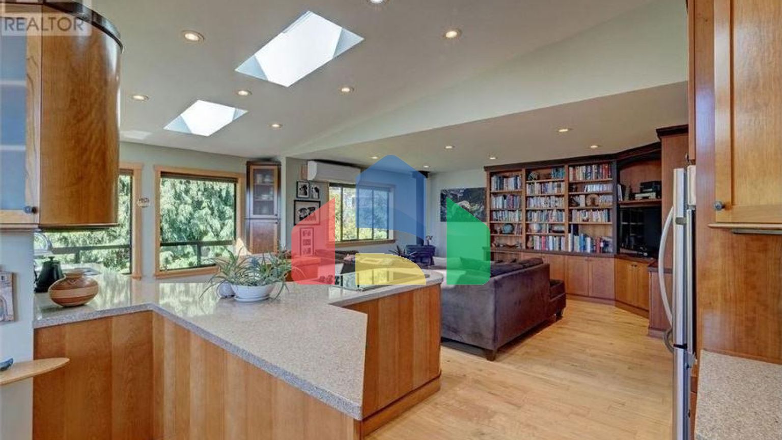 Residential - Single Family Home - Sechelt, Canada - Canada