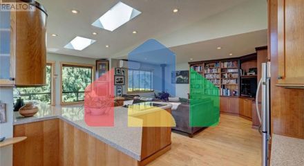 Residential - Single Family Home - Sechelt, Canada - Canada