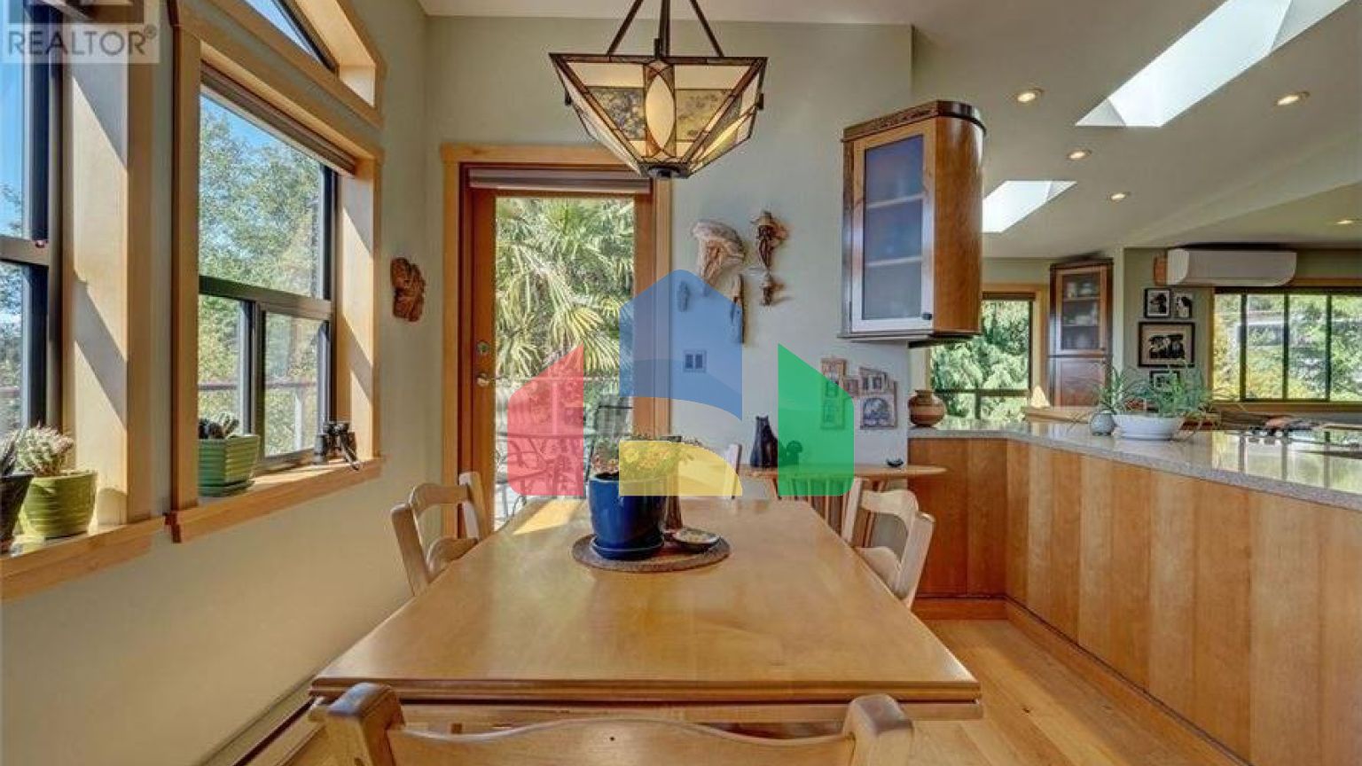 Residential - Single Family Home - Sechelt, Canada - Canada