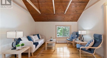 Residential - Single Family Home - Bridgenorth, Canada - Canada