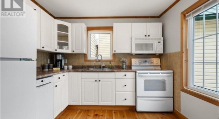 Residential - Single Family Home - Bridgenorth, Canada - Canada