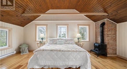 Residential - Single Family Home - Bridgenorth, Canada - Canada