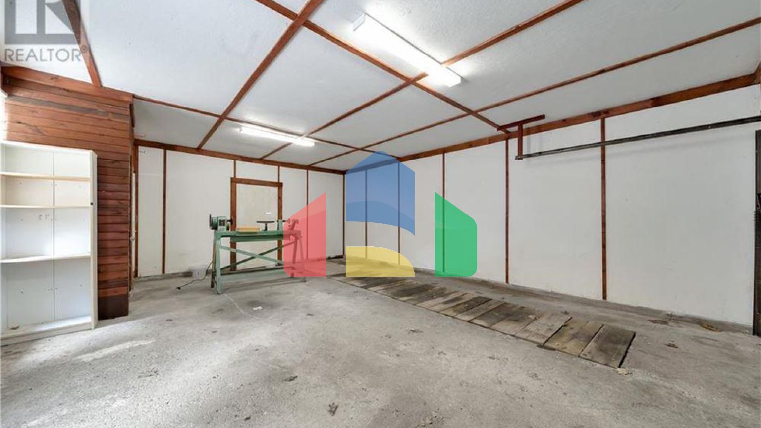 Residential - Single Family Home - Bridgenorth, Canada - Canada