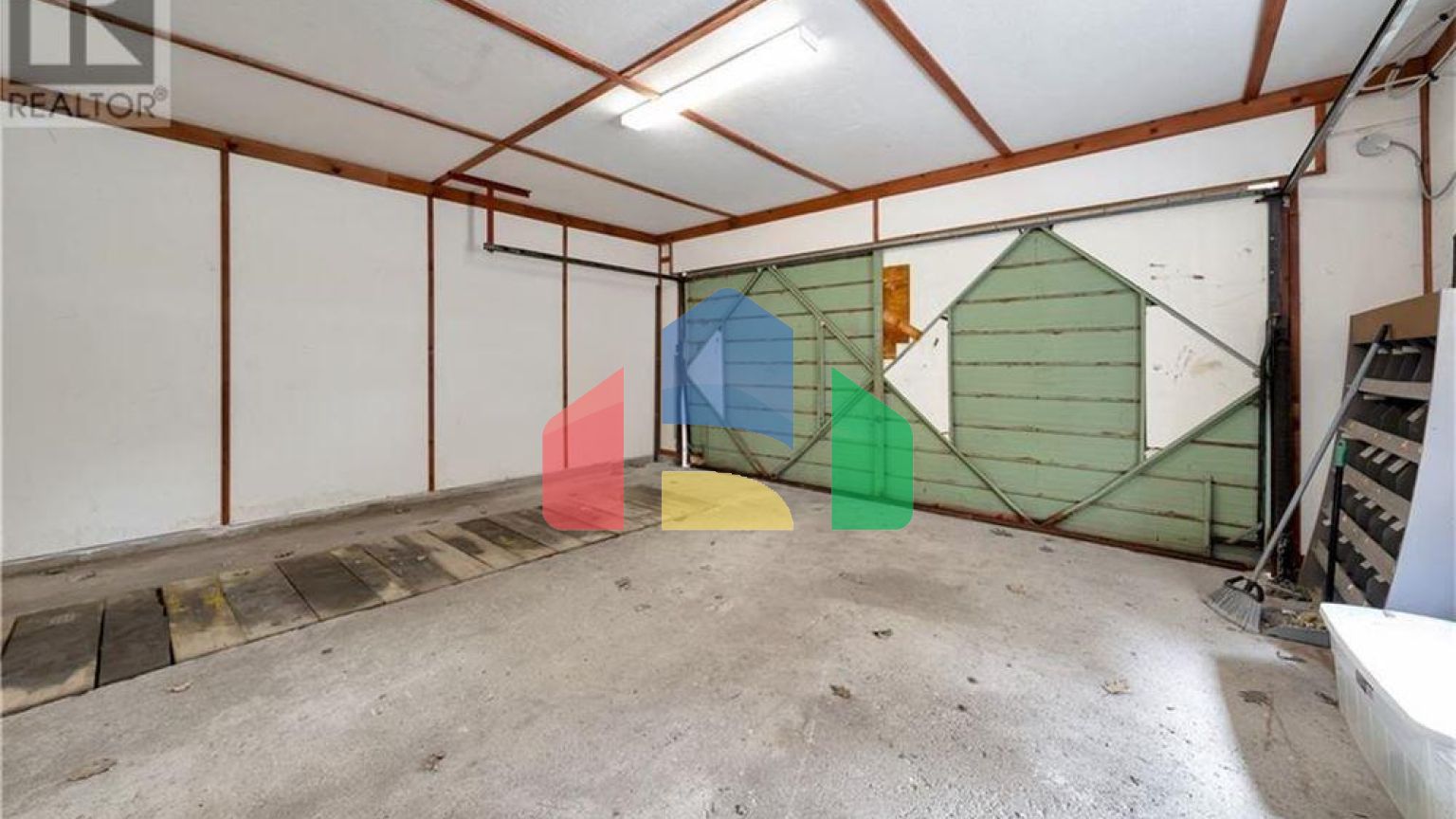 Residential - Single Family Home - Bridgenorth, Canada - Canada