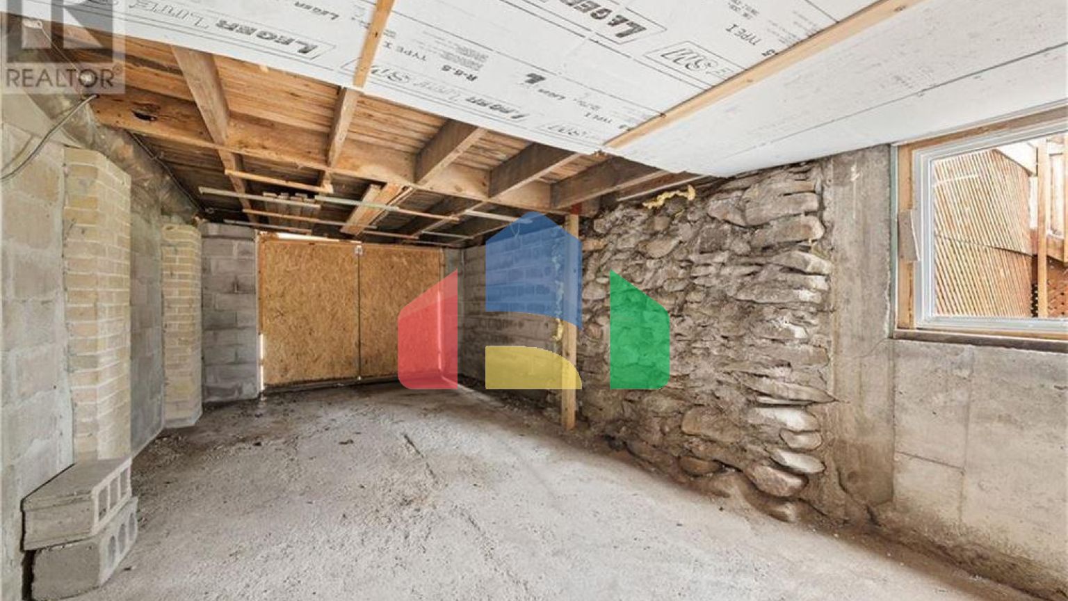 Residential - Single Family Home - Bridgenorth, Canada - Canada