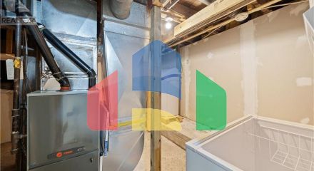 Residential - Single Family Home - Bridgenorth, Canada - Canada