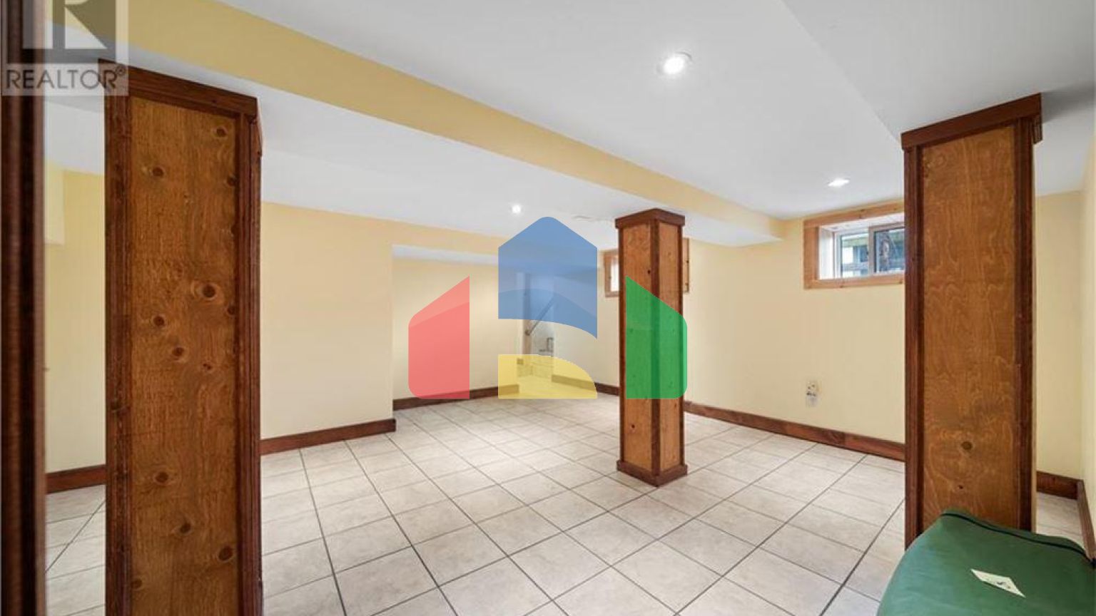 Residential - Single Family Home - Bridgenorth, Canada - Canada