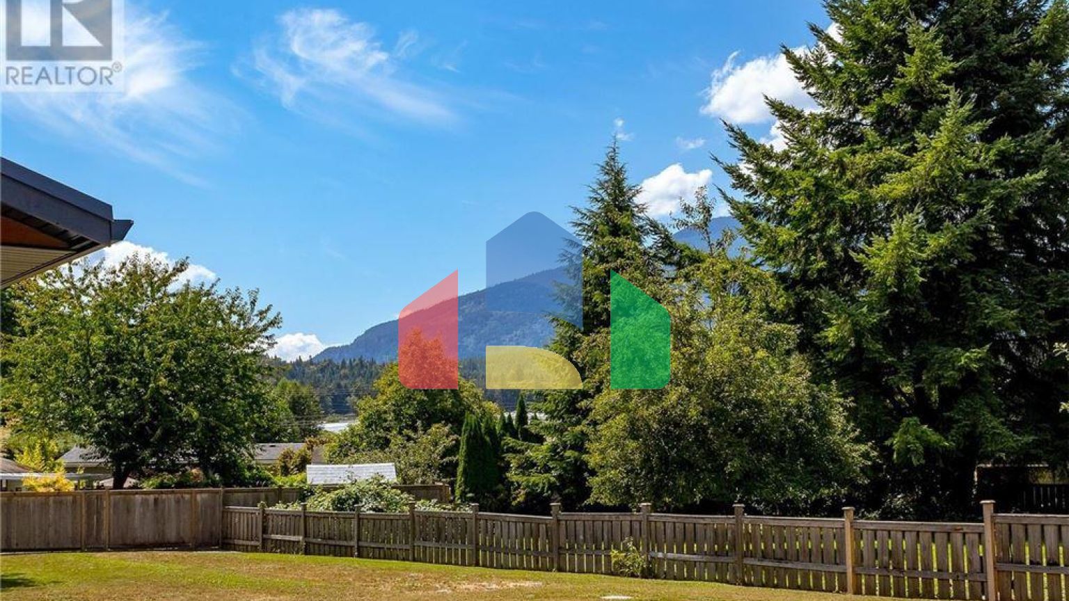 Residential - Single Family Home - Saltair, Canada - Canada