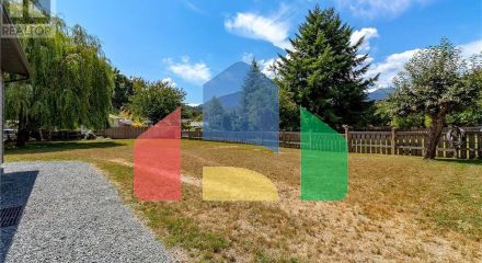 Residential - Single Family Home - Saltair, Canada - Canada