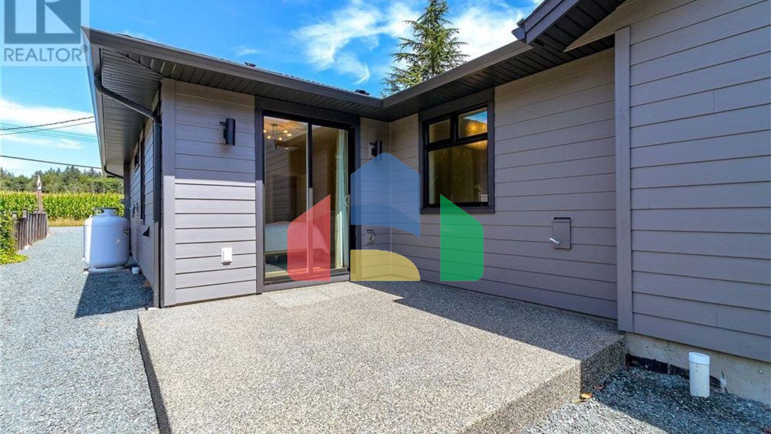 Residential - Single Family Home - Saltair, Canada - Canada