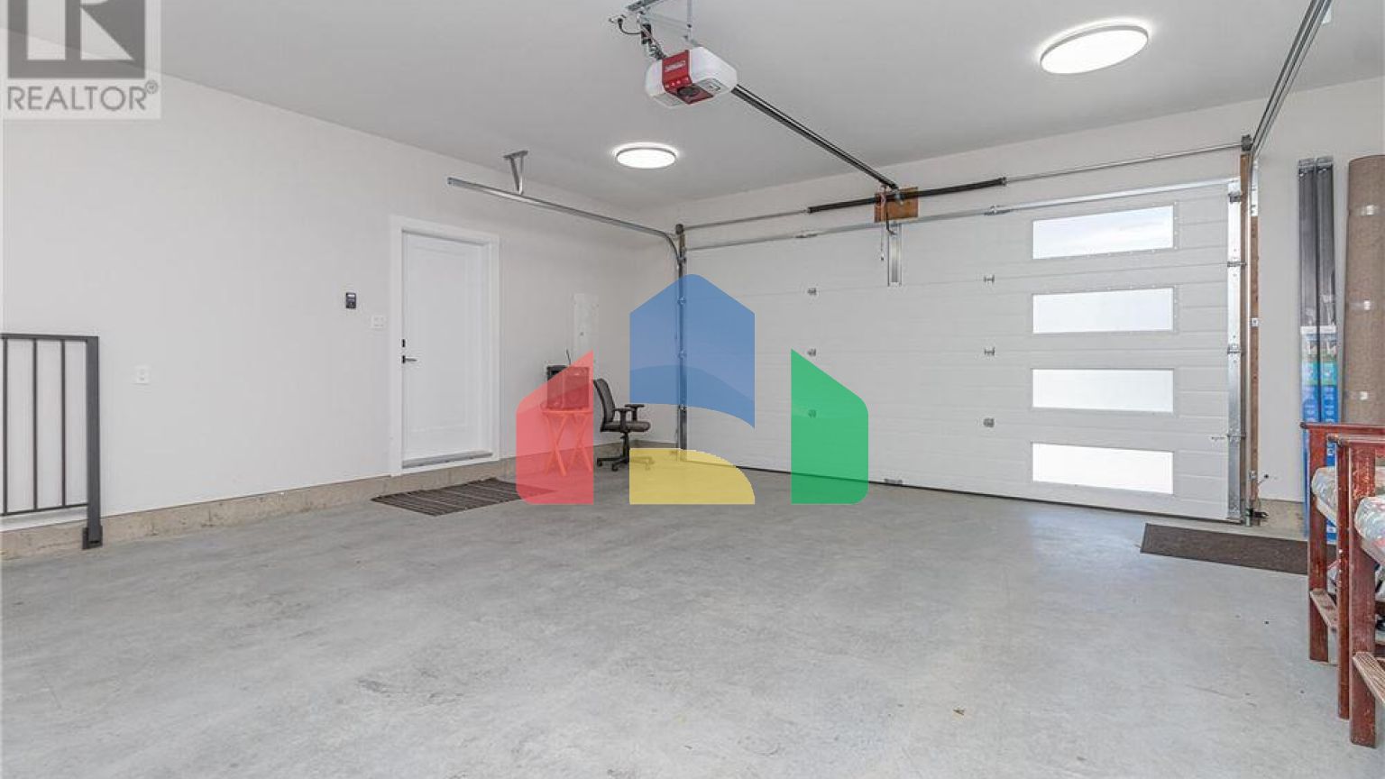 Residential - Single Family Home - Saltair, Canada - Canada