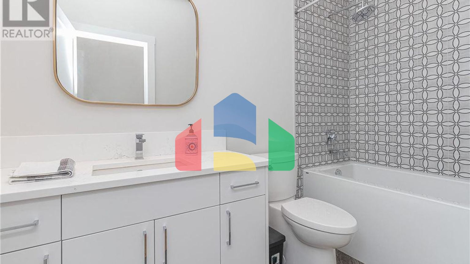 Residential - Single Family Home - Saltair, Canada - Canada