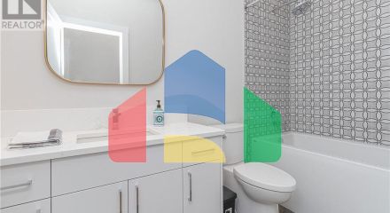 Residential - Single Family Home - Saltair, Canada - Canada