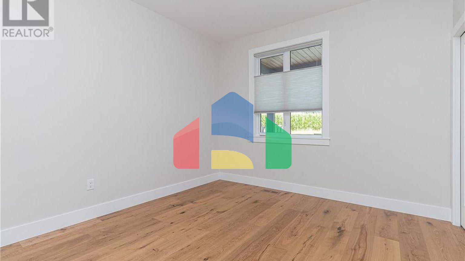 Residential - Single Family Home - Saltair, Canada - Canada