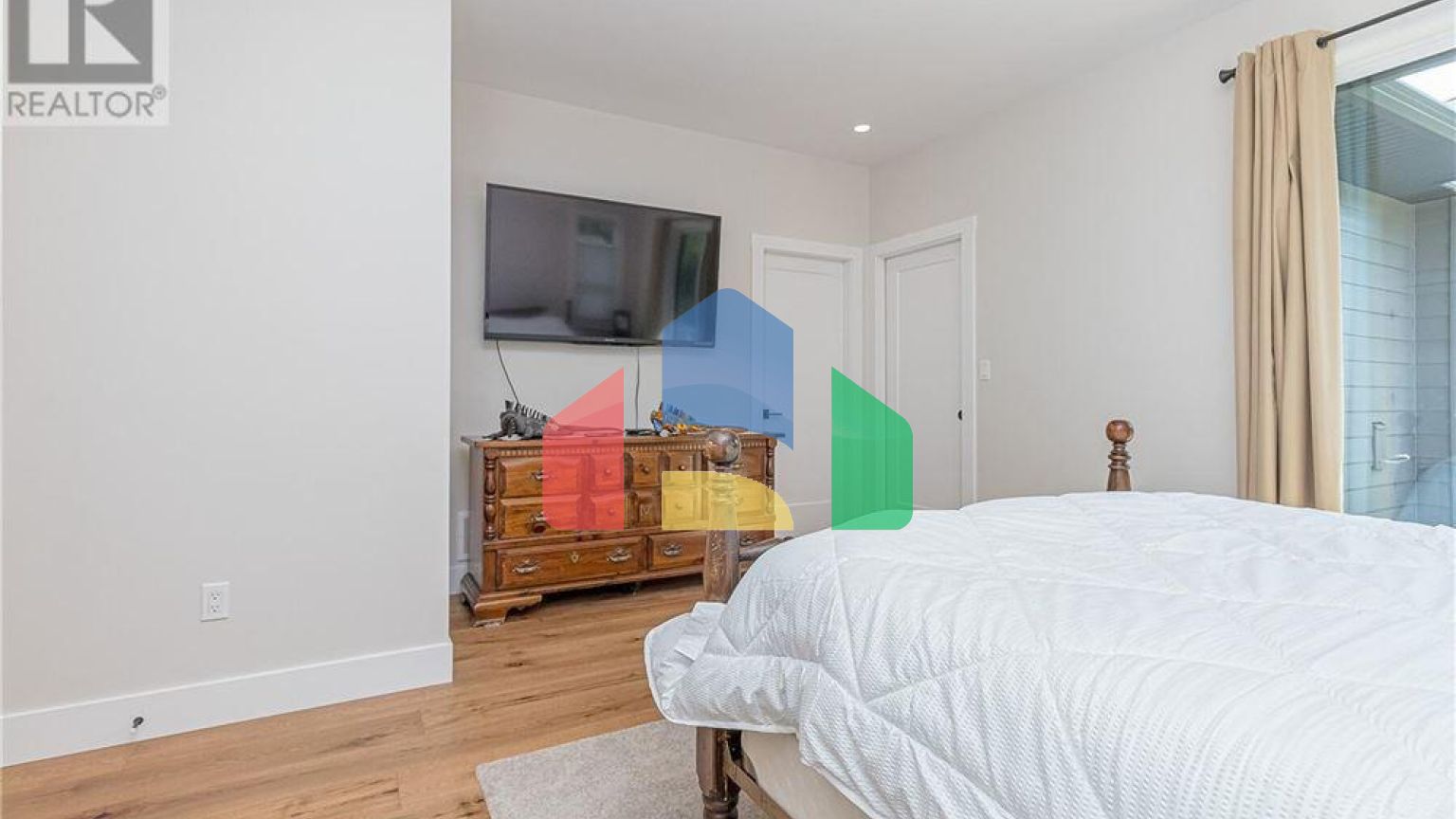 Residential - Single Family Home - Saltair, Canada - Canada