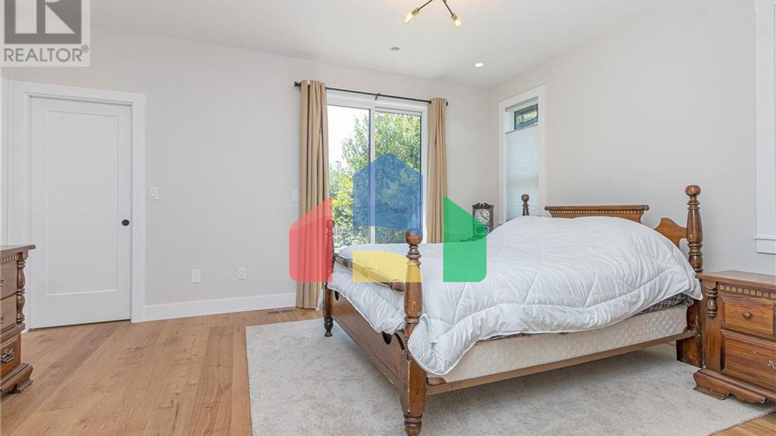 Residential - Single Family Home - Saltair, Canada - Canada