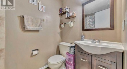 Residential - Single Family Home - Lloydminster, Canada - Canada