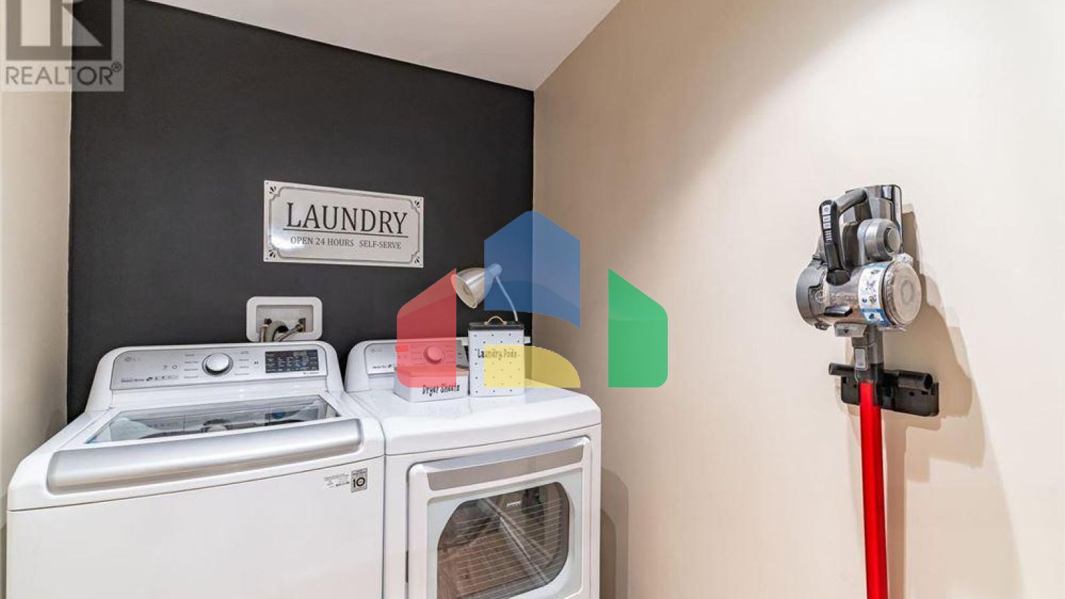 Residential - Single Family Home - Algonquin Highlands, Canada - Canada